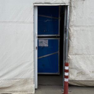 Slankiojančios durys tentiniam angarui