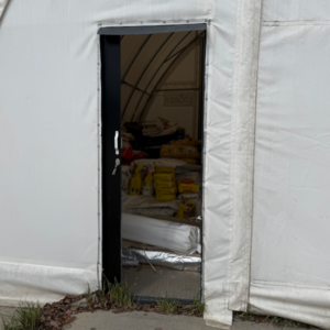 Slankiojančios durys tentiniam angarui